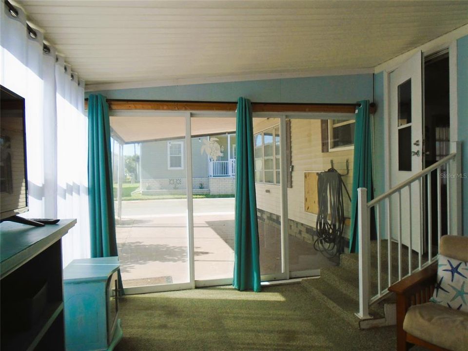 待售: $89,900 (2 贝兹, 1 浴室, 1138 平方英尺)