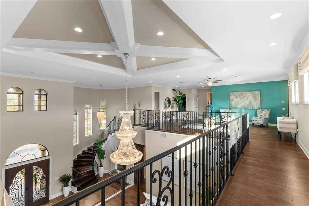 Под контрактом: $3,300,000 (8 спален, 5 ванн, 8190 Квадратных фут)