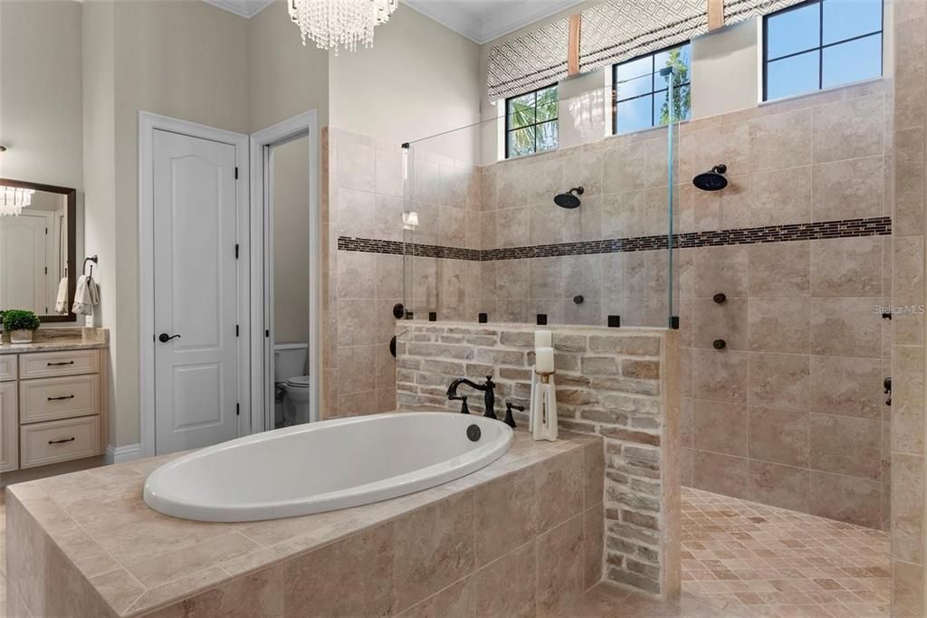 Под контрактом: $3,300,000 (8 спален, 5 ванн, 8190 Квадратных фут)