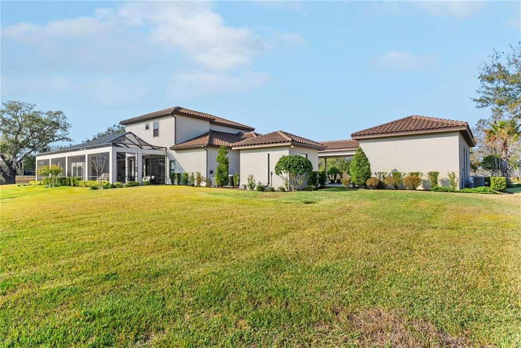 Под контрактом: $3,300,000 (8 спален, 5 ванн, 8190 Квадратных фут)