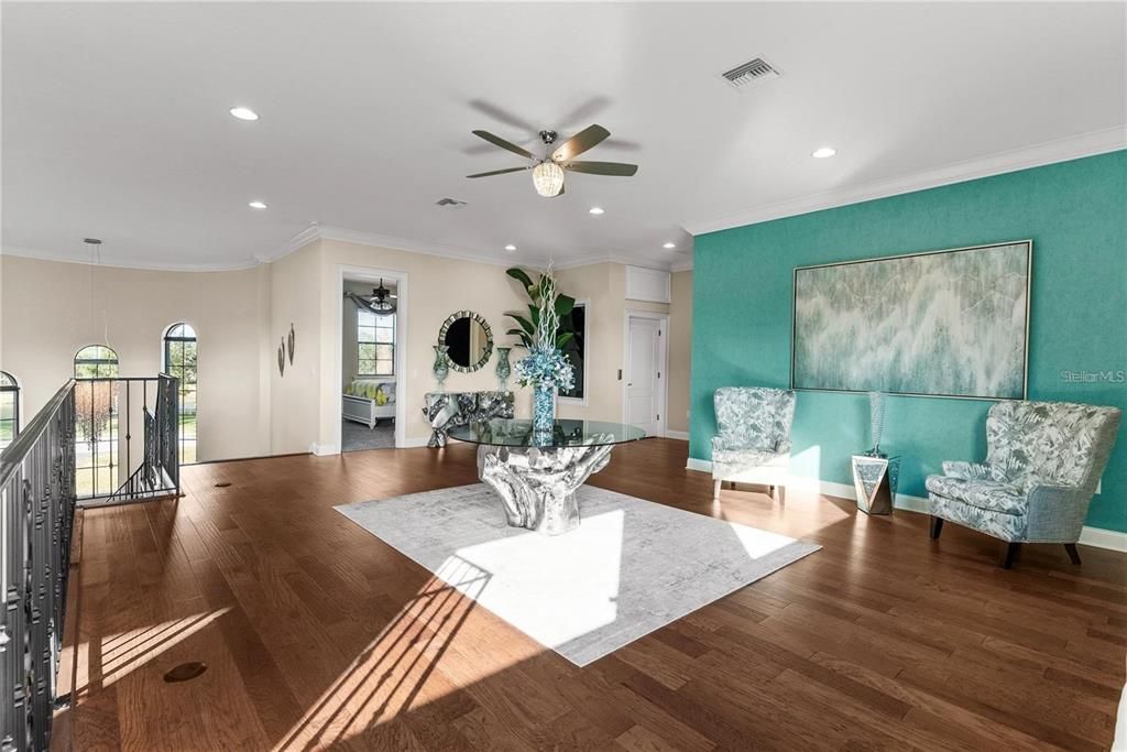 Под контрактом: $3,300,000 (8 спален, 5 ванн, 8190 Квадратных фут)