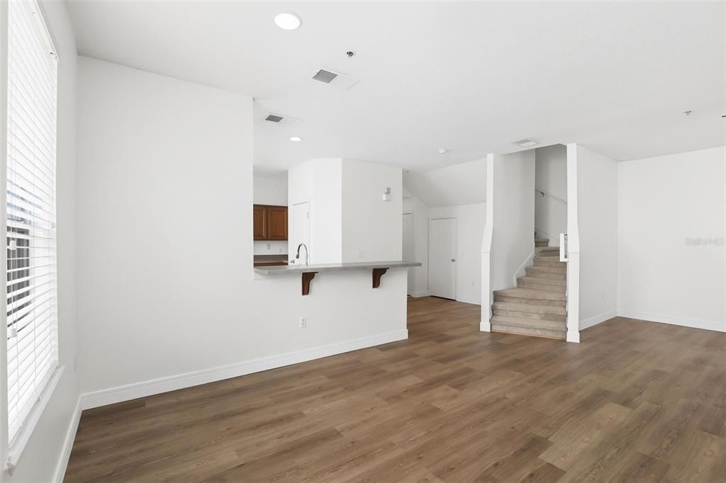 待售: $259,900 (3 贝兹, 2 浴室, 1668 平方英尺)