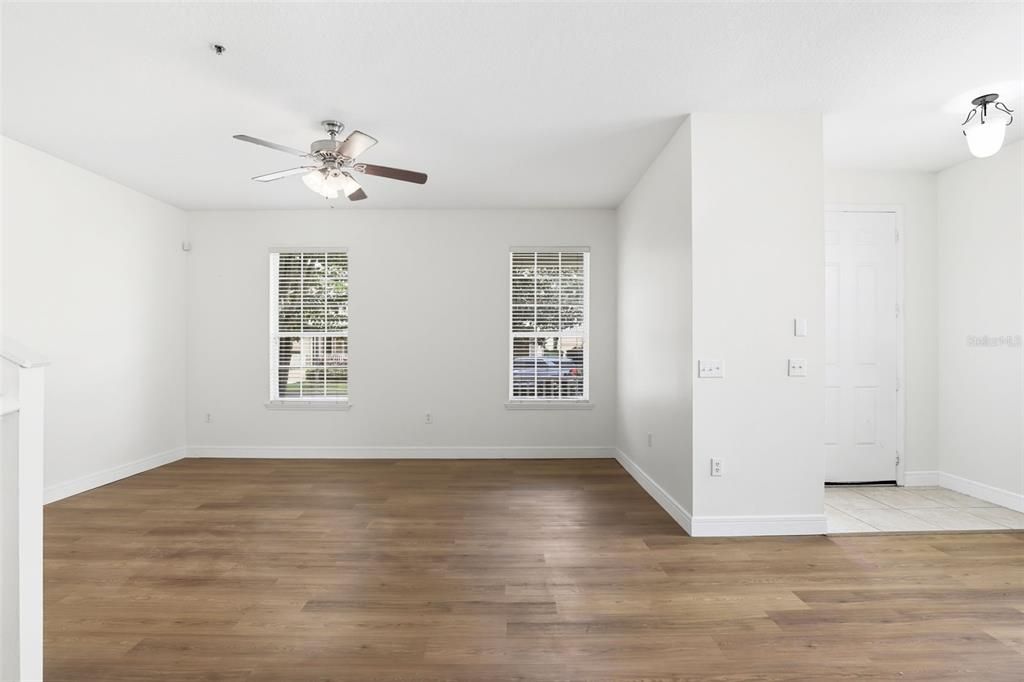 待售: $259,900 (3 贝兹, 2 浴室, 1668 平方英尺)