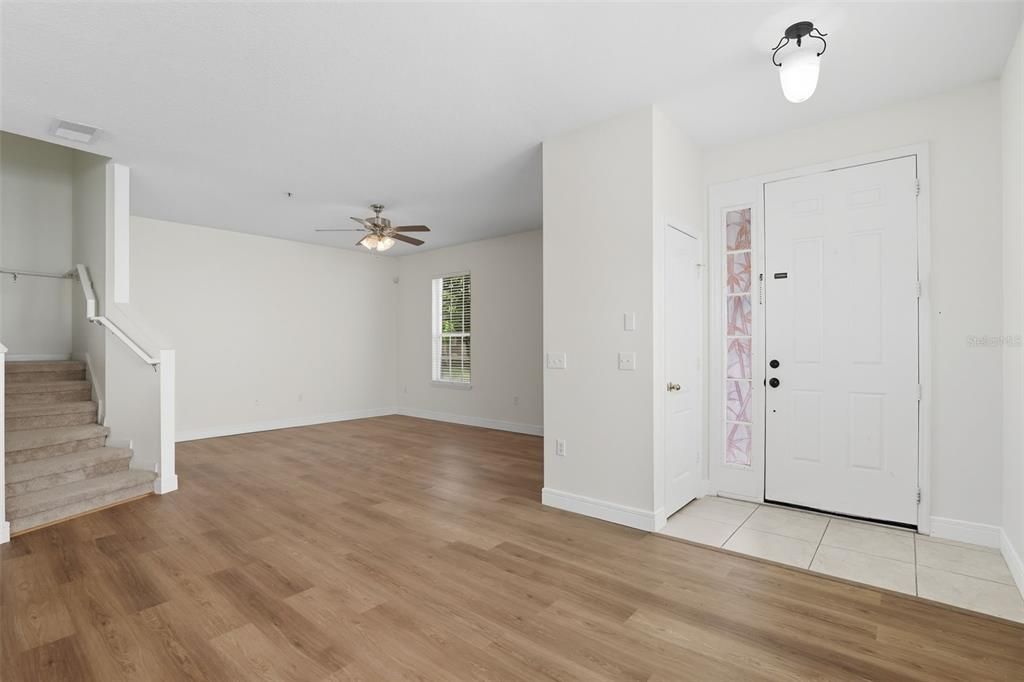 待售: $259,900 (3 贝兹, 2 浴室, 1668 平方英尺)