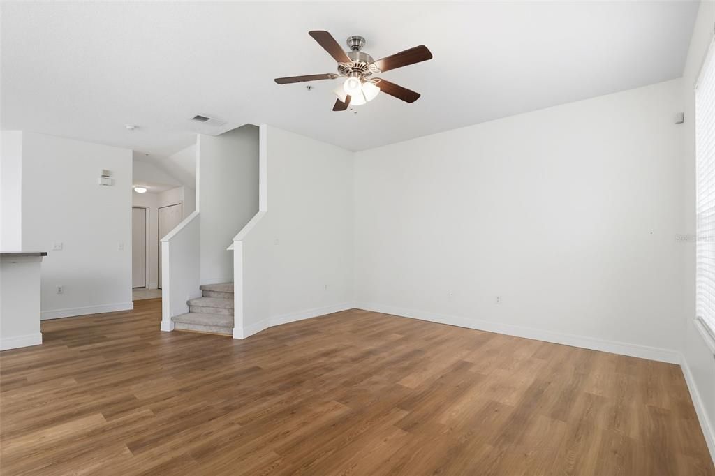 待售: $259,900 (3 贝兹, 2 浴室, 1668 平方英尺)