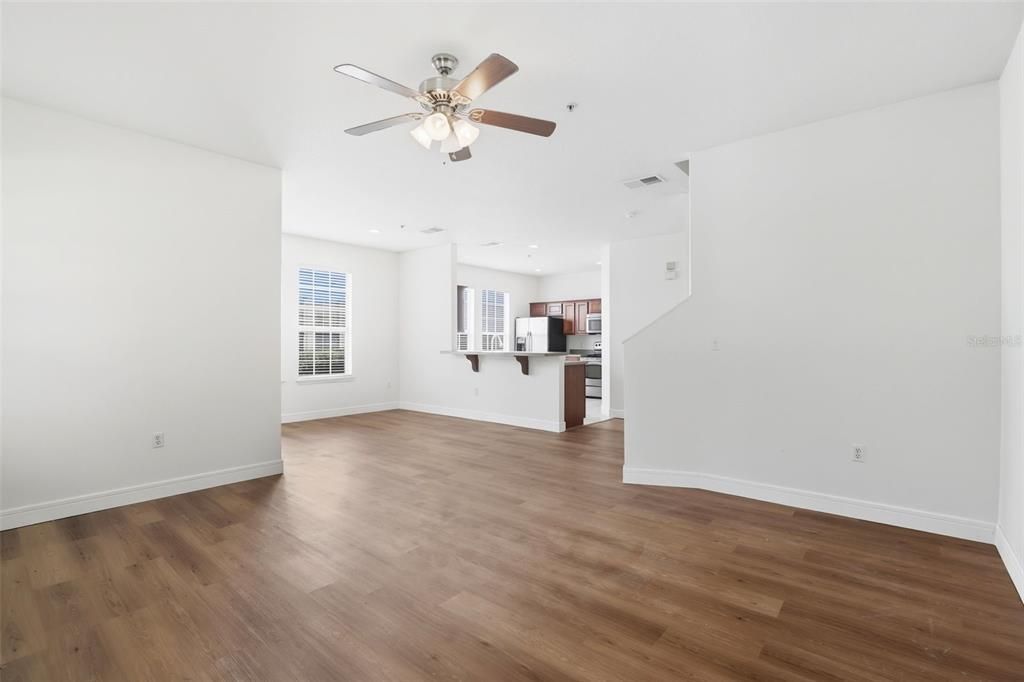 待售: $259,900 (3 贝兹, 2 浴室, 1668 平方英尺)