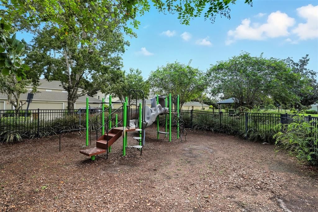 待售: $259,900 (3 贝兹, 2 浴室, 1668 平方英尺)