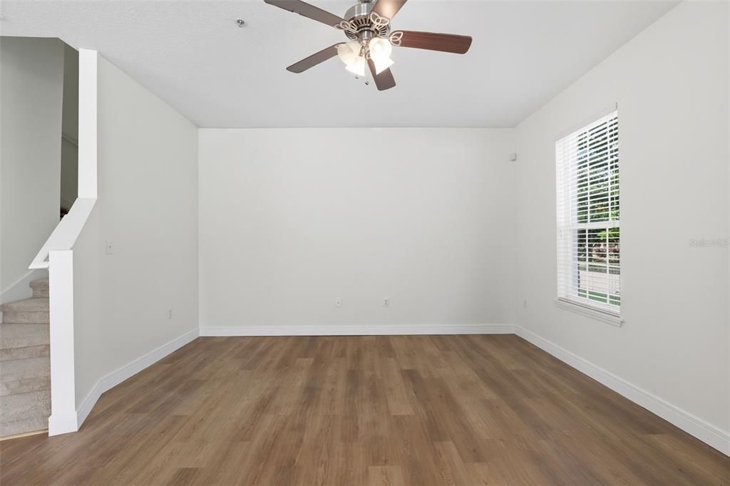 待售: $259,900 (3 贝兹, 2 浴室, 1668 平方英尺)