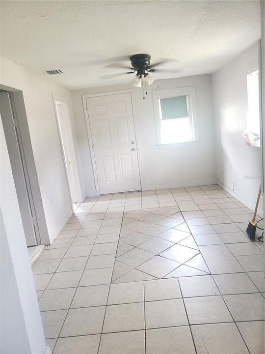 待售: $104,999 (2 贝兹, 1 浴室, 530 平方英尺)