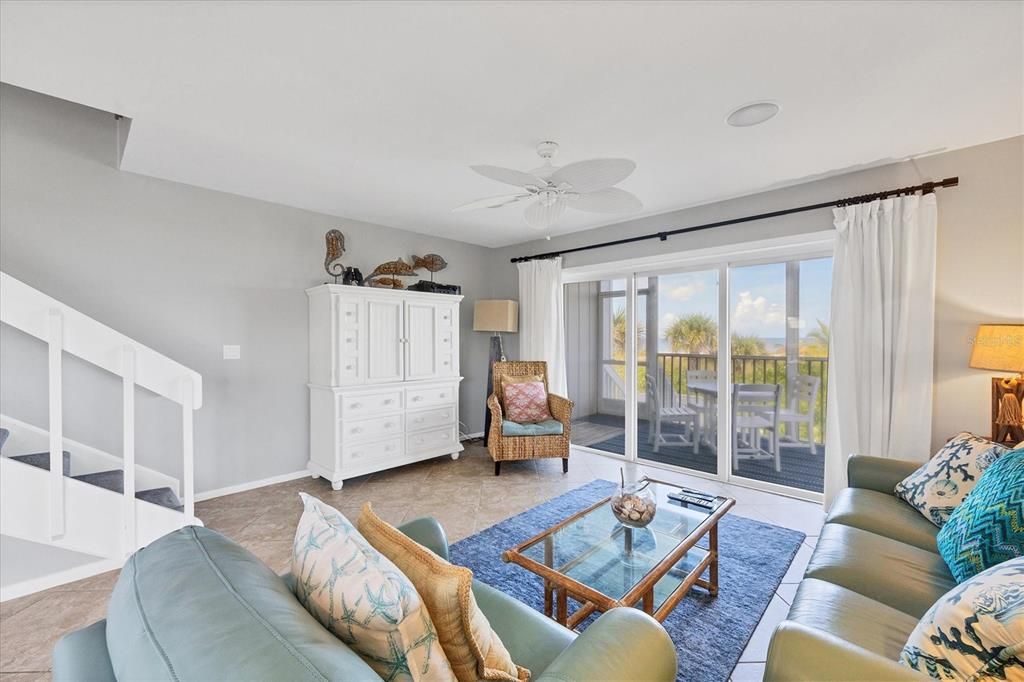 出租: $4,500 (2 贝兹, 2 浴室, 1276 平方英尺)