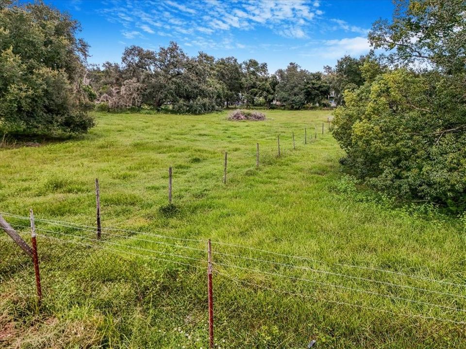 Activo con contrato: $1,199,900 (9.35 acres)