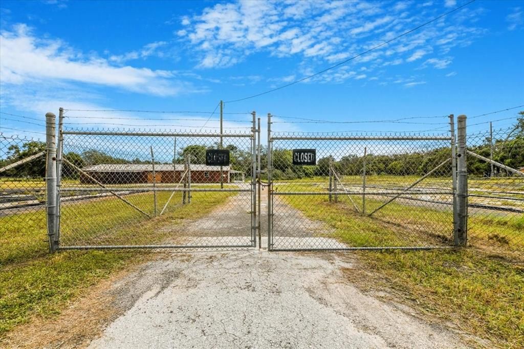 Activo con contrato: $1,199,900 (9.35 acres)