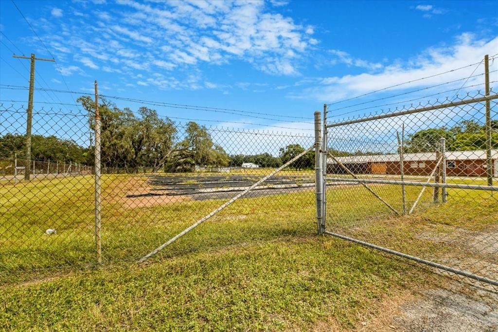 Activo con contrato: $1,199,900 (9.35 acres)