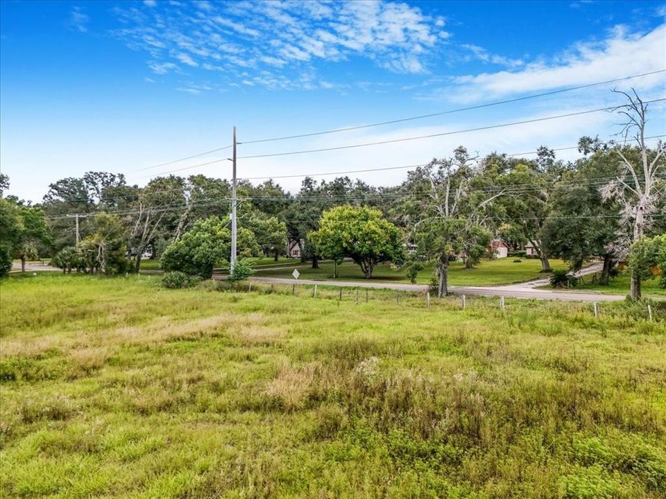 Activo con contrato: $1,199,900 (9.35 acres)