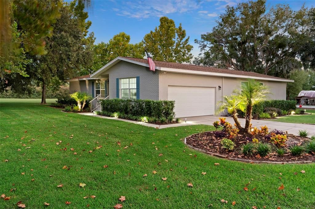 待售: $610,000 (4 贝兹, 2 浴室, 2284 平方英尺)