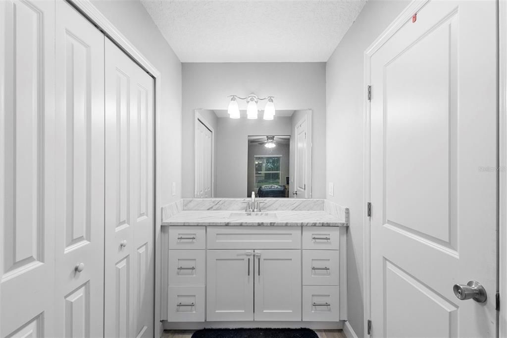 待售: $610,000 (4 贝兹, 2 浴室, 2284 平方英尺)