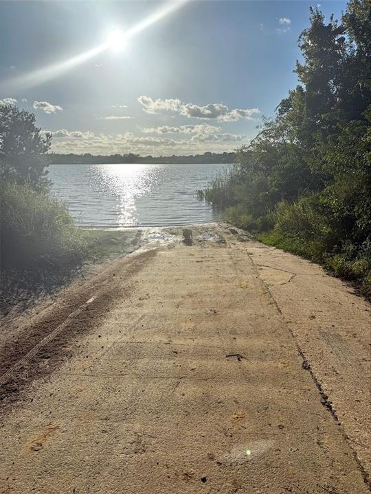 待售: $610,000 (4 贝兹, 2 浴室, 2284 平方英尺)