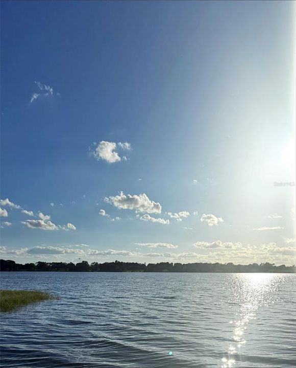 待售: $610,000 (4 贝兹, 2 浴室, 2284 平方英尺)