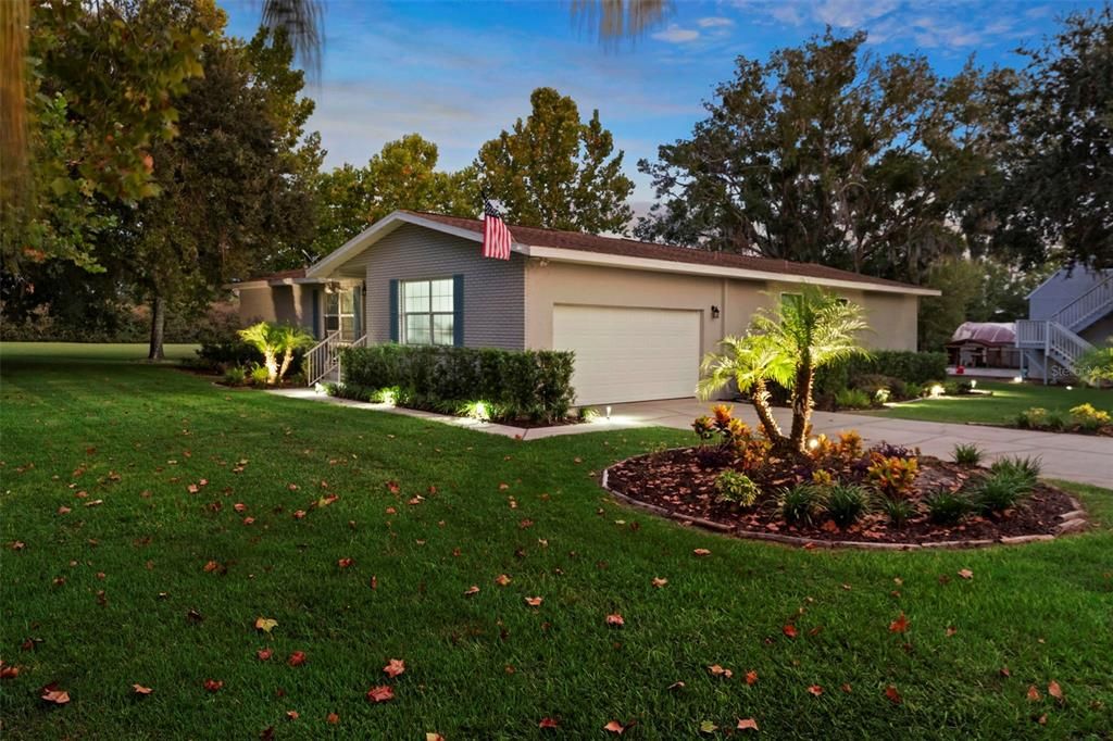 待售: $610,000 (4 贝兹, 2 浴室, 2284 平方英尺)