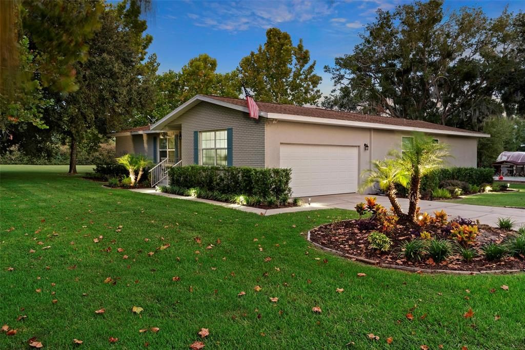 待售: $610,000 (4 贝兹, 2 浴室, 2284 平方英尺)