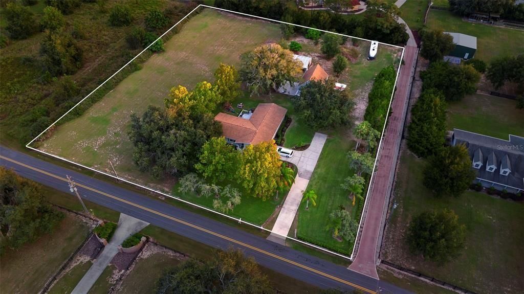 待售: $610,000 (4 贝兹, 2 浴室, 2284 平方英尺)