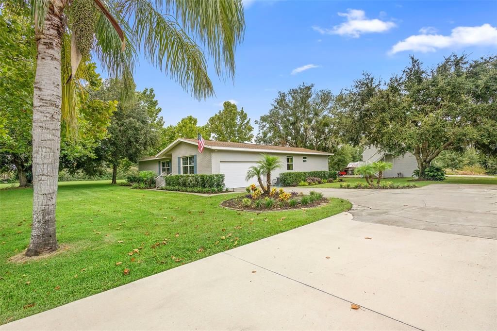 待售: $610,000 (4 贝兹, 2 浴室, 2284 平方英尺)