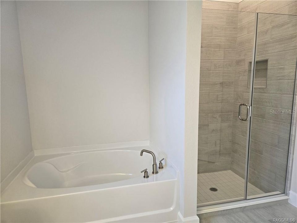 待售: $358,850 (3 贝兹, 2 浴室, 1720 平方英尺)