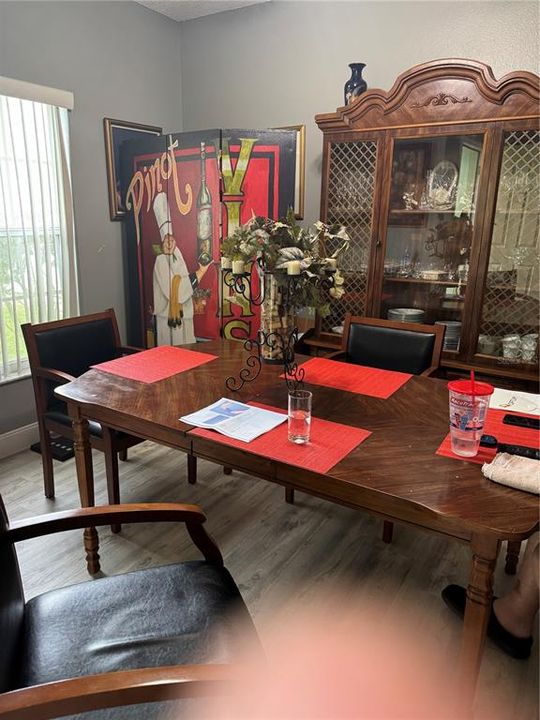 Activo con contrato: $235,900 (3 camas, 2 baños, 1465 Pies cuadrados)