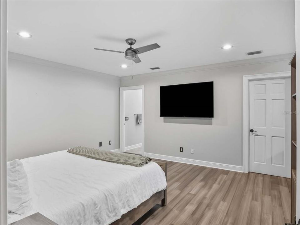 待售: $2,500,000 (4 贝兹, 4 浴室, 3840 平方英尺)