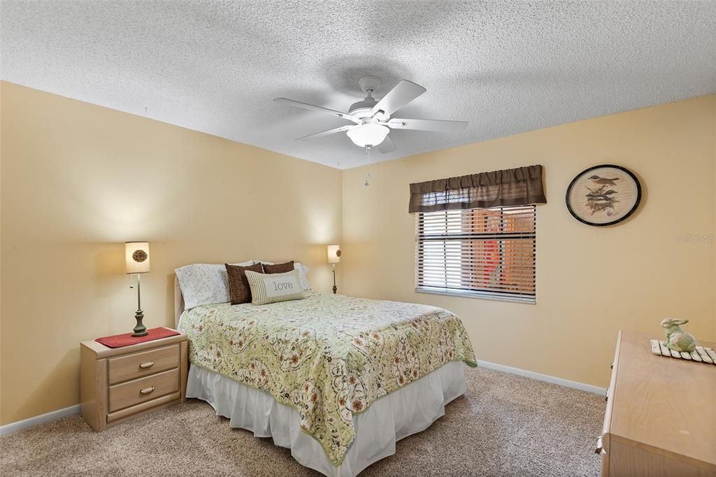 Под контрактом: $189,900 (2 спален, 2 ванн, 1188 Квадратных фут)