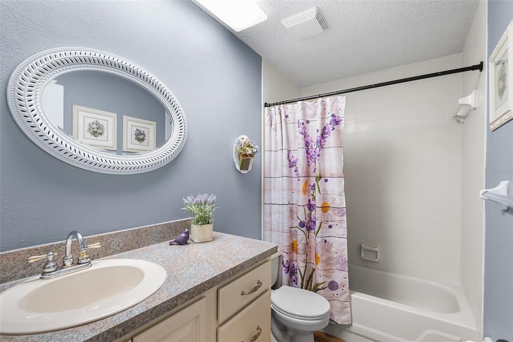 Под контрактом: $189,900 (2 спален, 2 ванн, 1188 Квадратных фут)