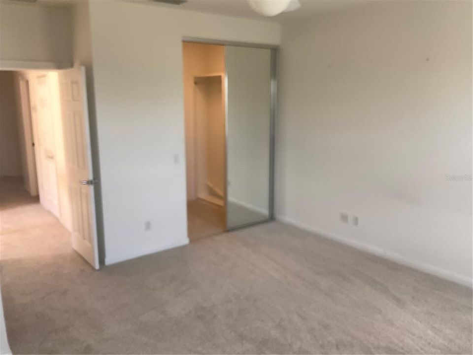 Activo con contrato: $2,450 (3 camas, 2 baños, 1672 Pies cuadrados)