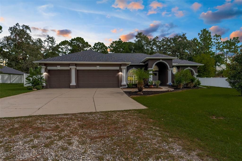 Active With Contract: $395,000 (3 beds, 2 baths, 1770 Square Feet)