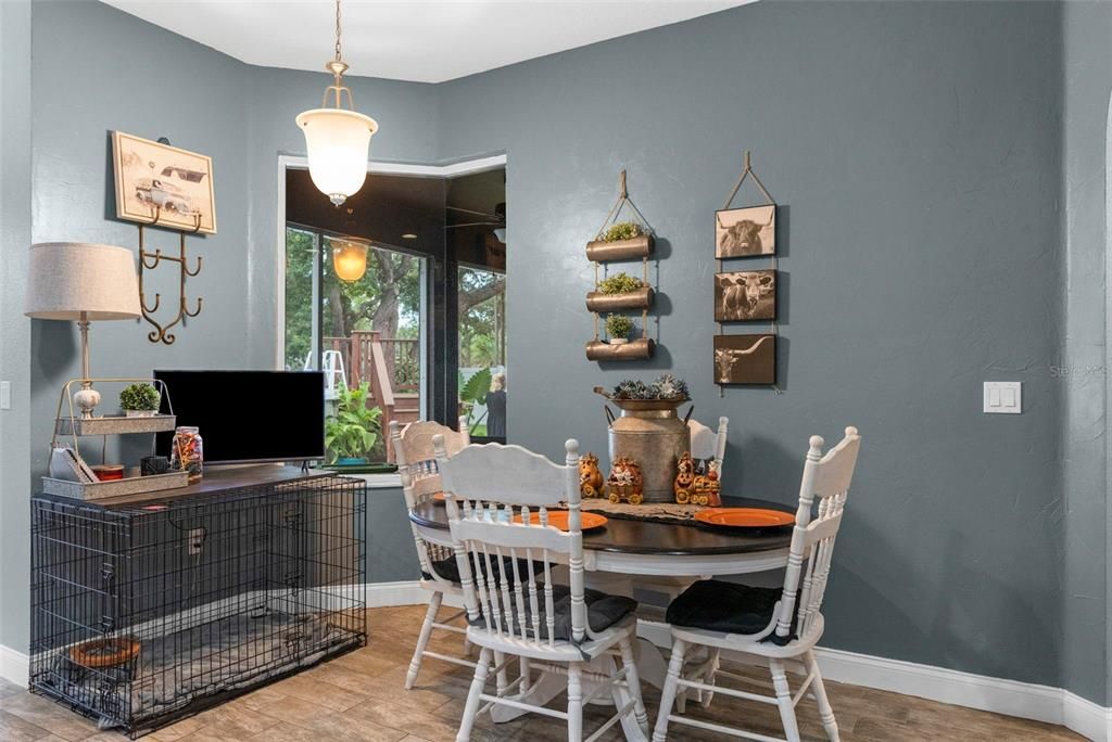 Active With Contract: $395,000 (3 beds, 2 baths, 1770 Square Feet)