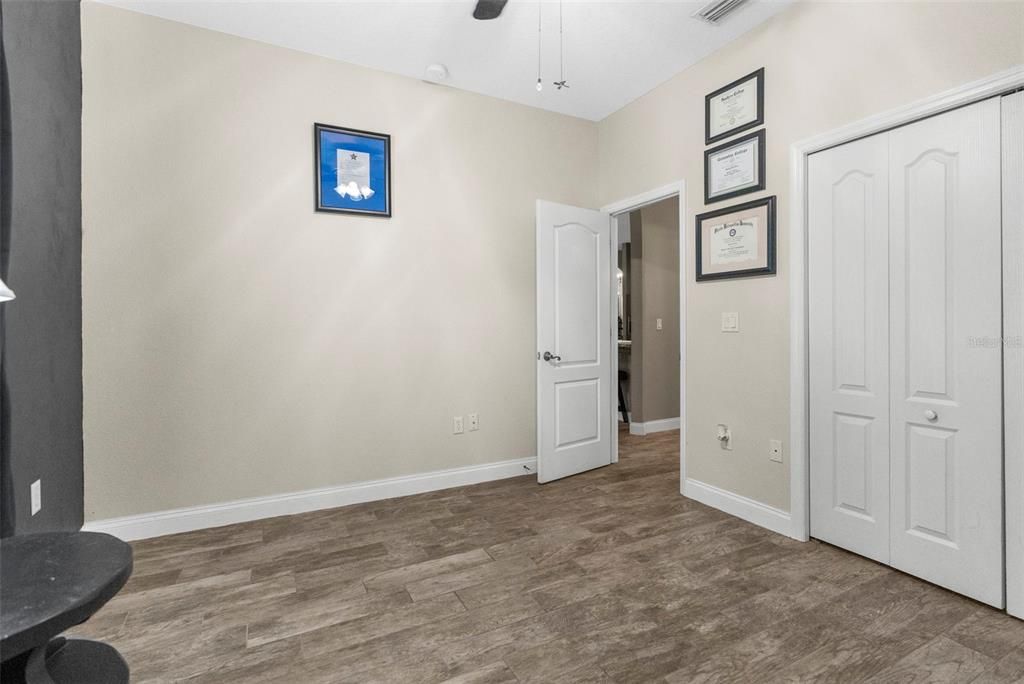 Active With Contract: $395,000 (3 beds, 2 baths, 1770 Square Feet)