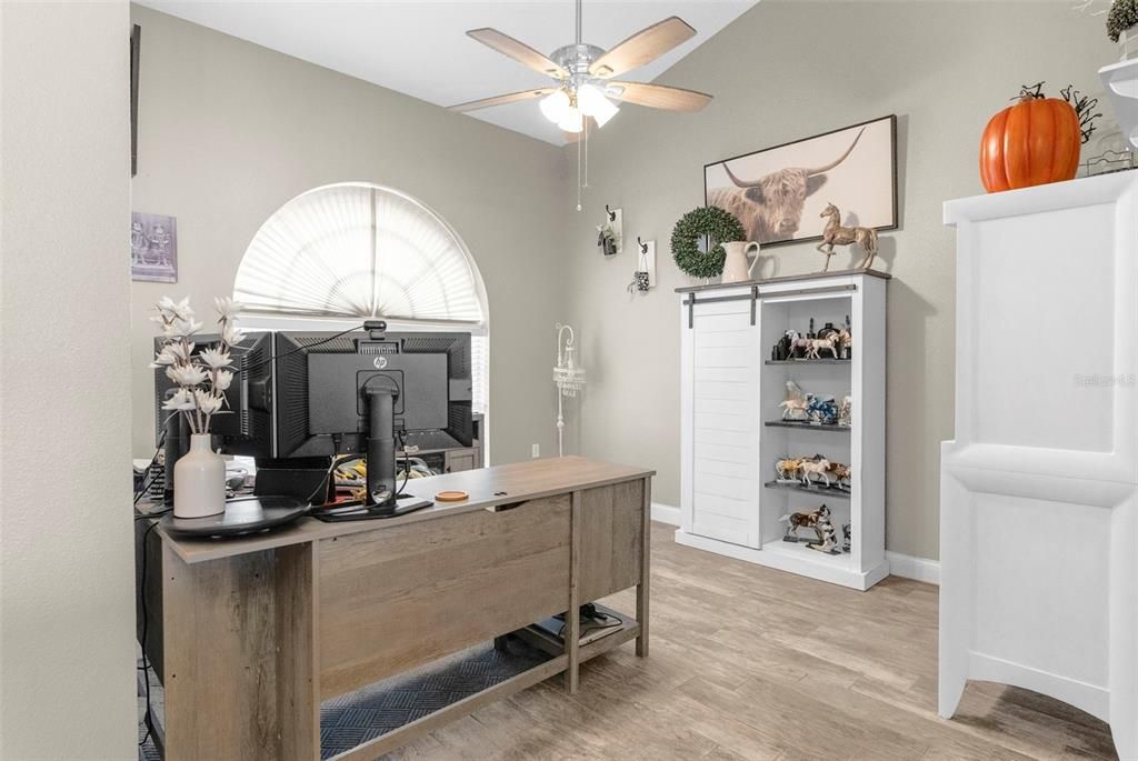 Active With Contract: $395,000 (3 beds, 2 baths, 1770 Square Feet)