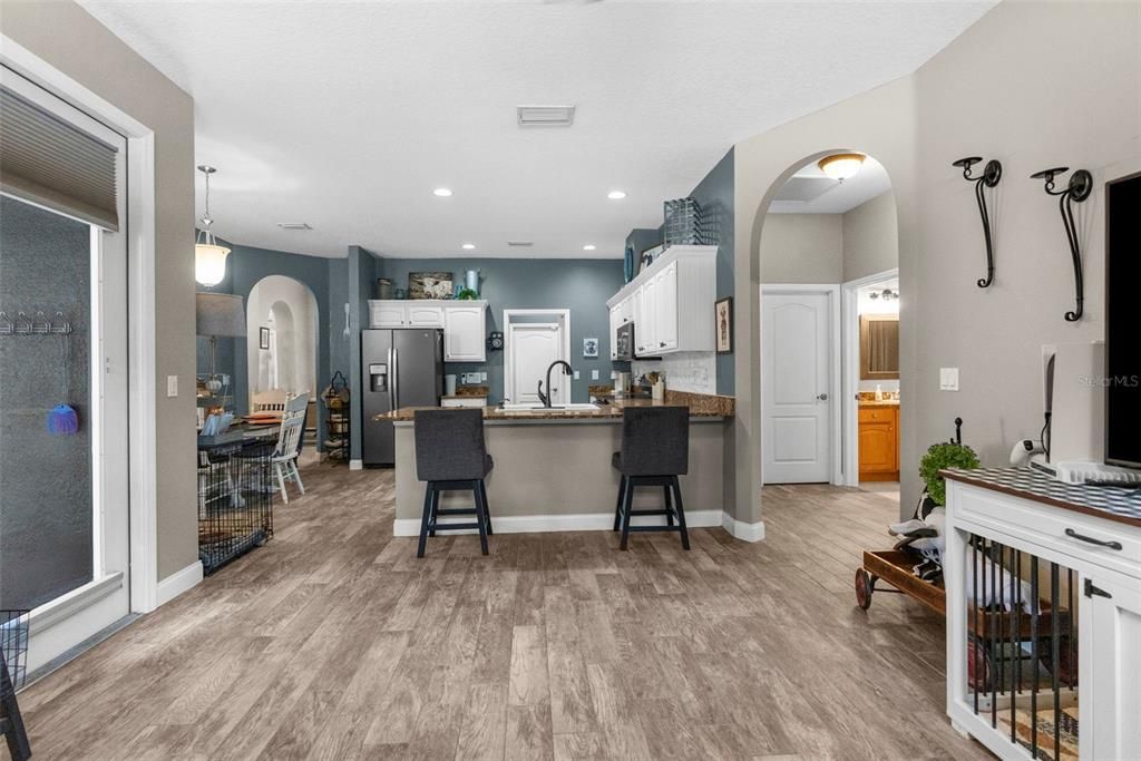 Active With Contract: $395,000 (3 beds, 2 baths, 1770 Square Feet)