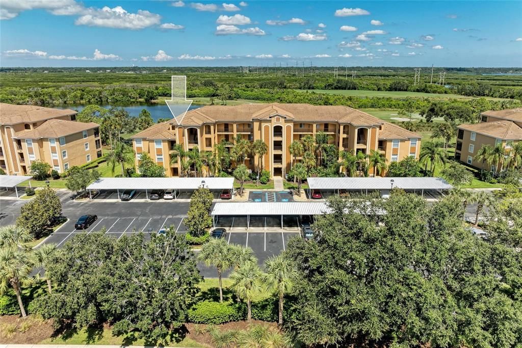 Под контрактом: $275,000 (2 спален, 2 ванн, 1156 Квадратных фут)