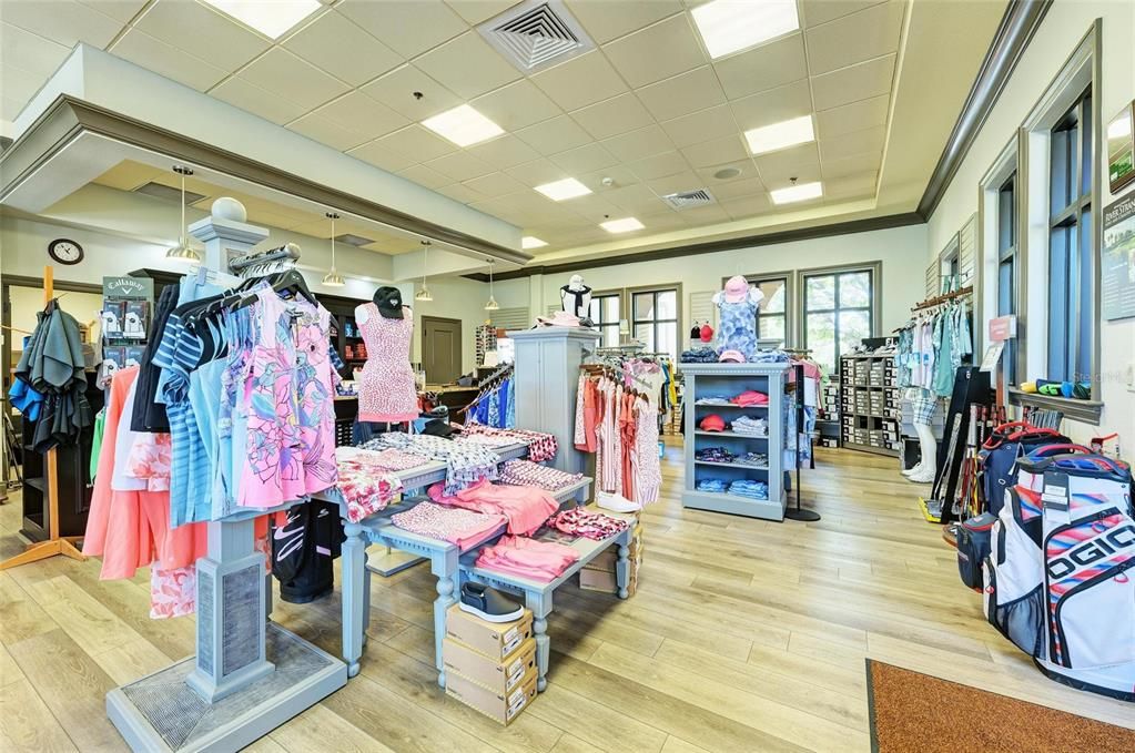 Под контрактом: $275,000 (2 спален, 2 ванн, 1156 Квадратных фут)