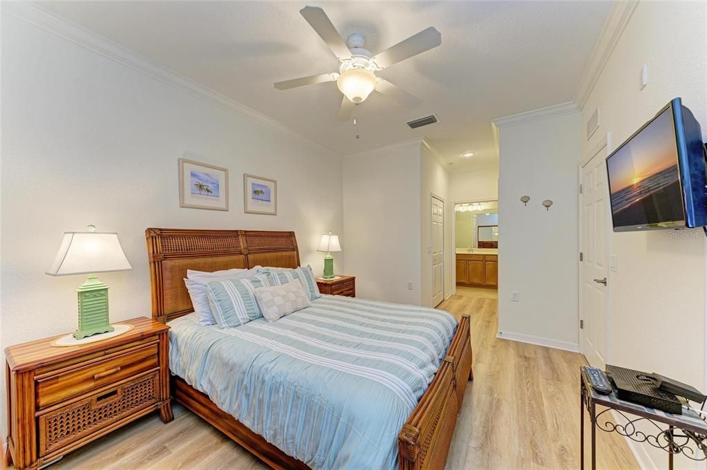 Под контрактом: $275,000 (2 спален, 2 ванн, 1156 Квадратных фут)