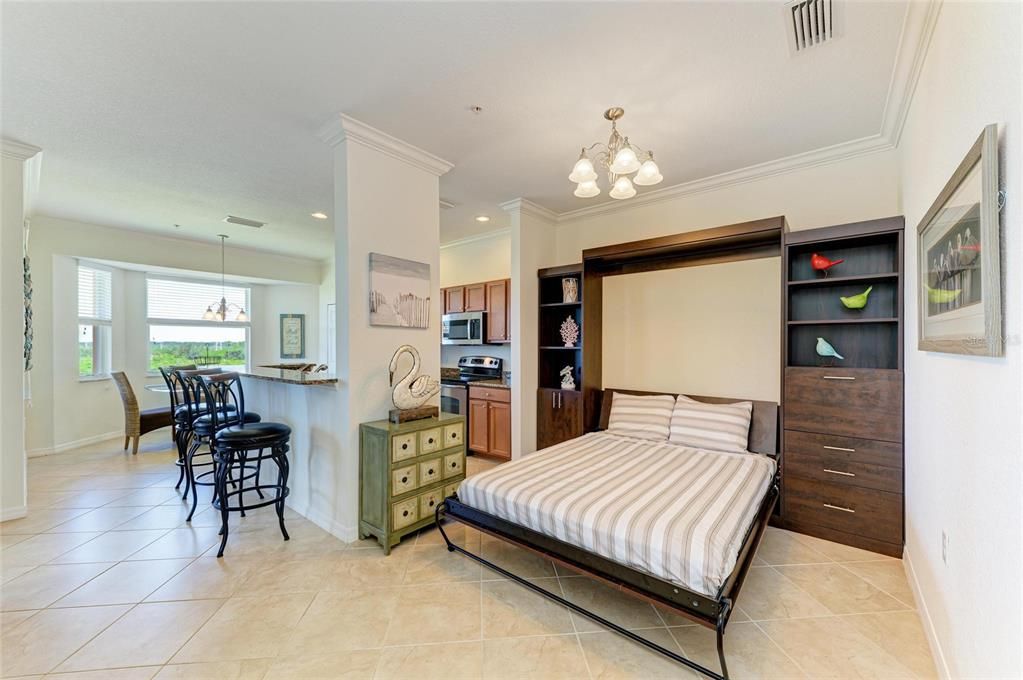 Под контрактом: $275,000 (2 спален, 2 ванн, 1156 Квадратных фут)