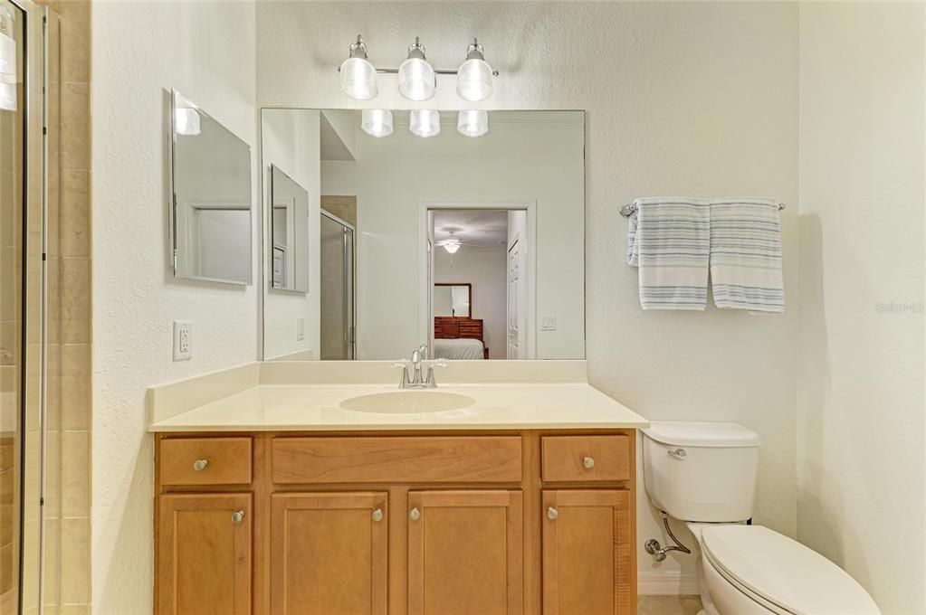 Под контрактом: $275,000 (2 спален, 2 ванн, 1156 Квадратных фут)