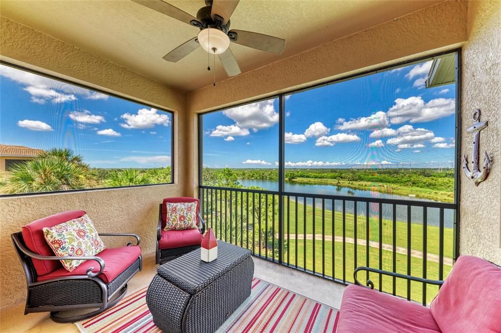 Под контрактом: $275,000 (2 спален, 2 ванн, 1156 Квадратных фут)