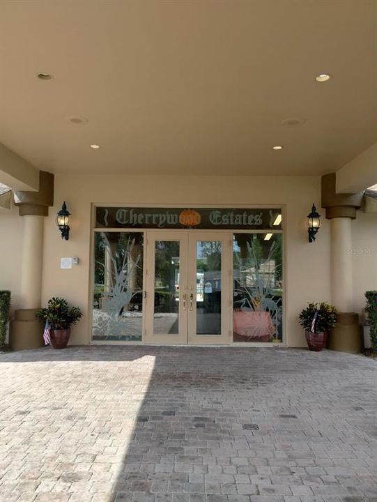 For Rent: $1,700 (3 beds, 2 baths, 1413 Square Feet)