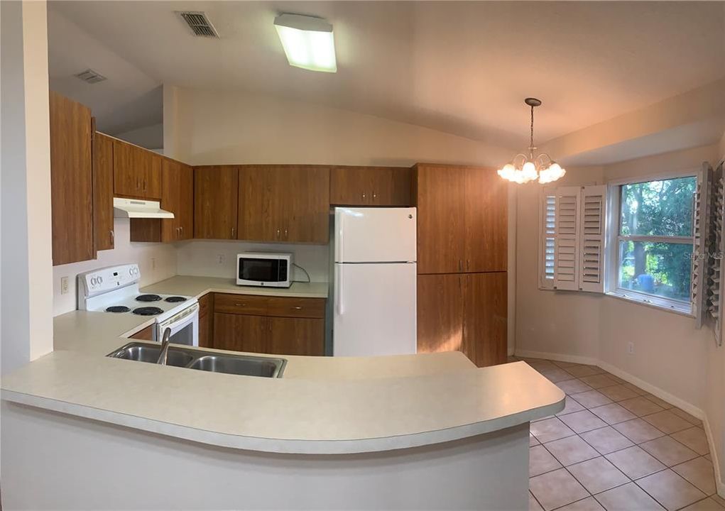 For Rent: $1,700 (3 beds, 2 baths, 1413 Square Feet)