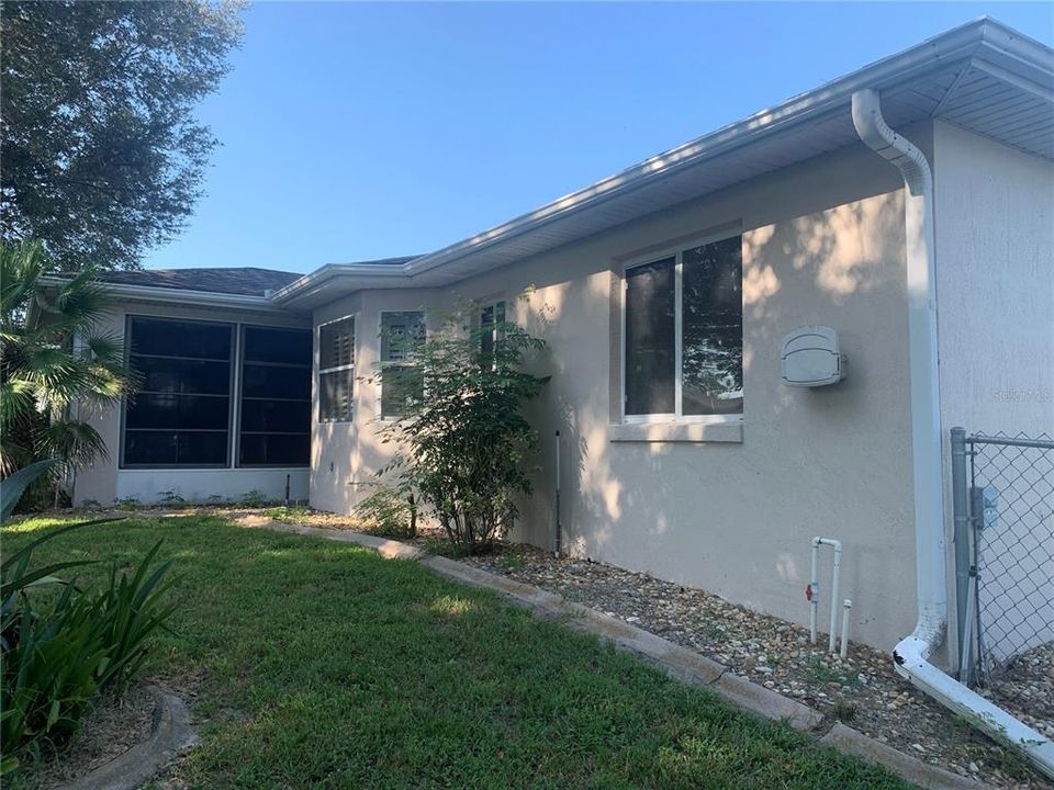 For Rent: $1,700 (3 beds, 2 baths, 1413 Square Feet)