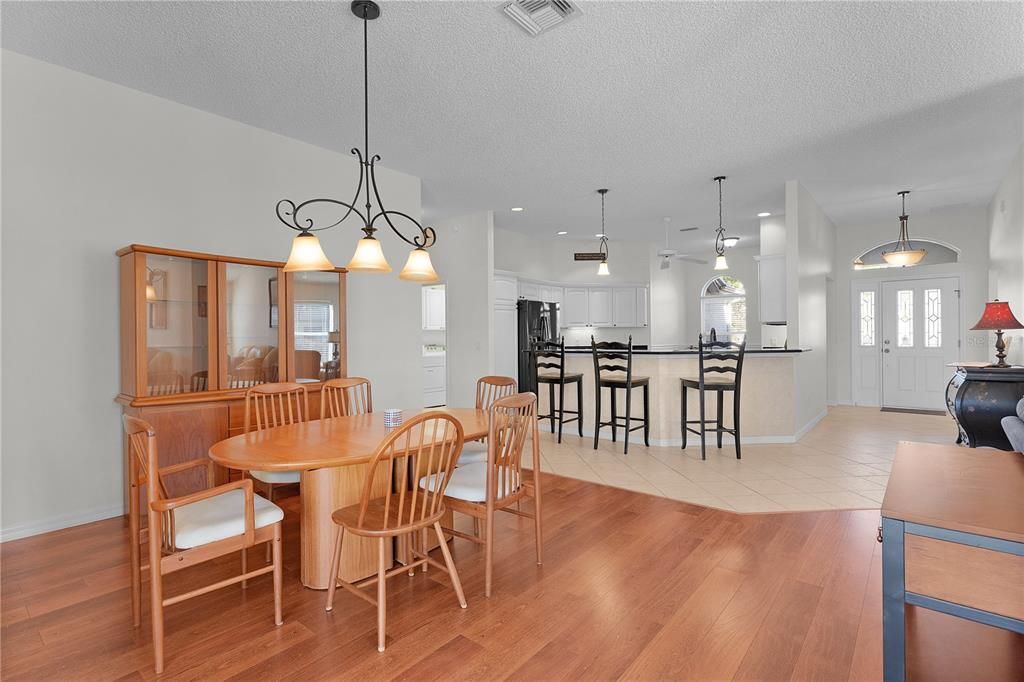 For Sale: $750,000 (3 beds, 2 baths, 1898 Square Feet)