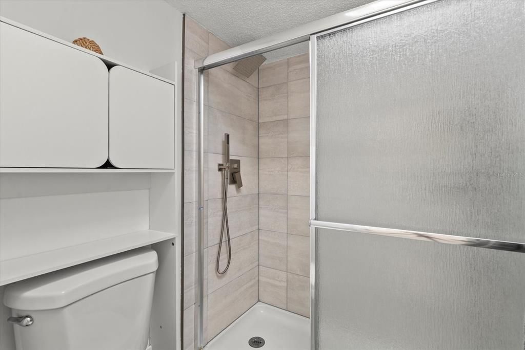 Под контрактом: $129,000 (2 спален, 1 ванн, 987 Квадратных фут)