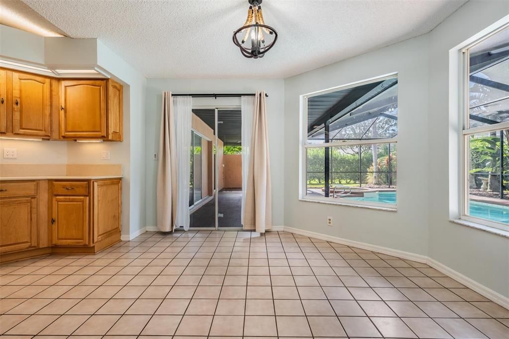 For Sale: $696,000 (5 beds, 3 baths, 3088 Square Feet)