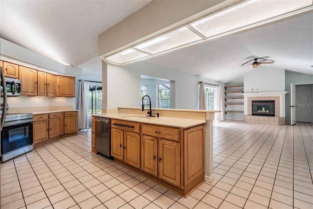 For Sale: $696,000 (5 beds, 3 baths, 3088 Square Feet)